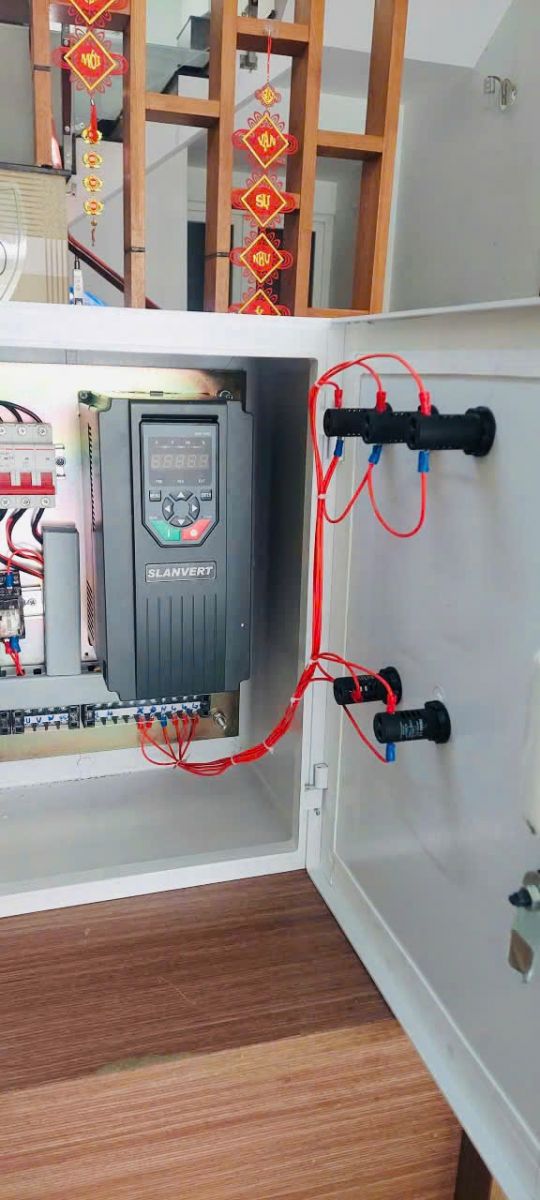 Hoàn thành tủ điện Hope530 5.5KW cho khách hàng